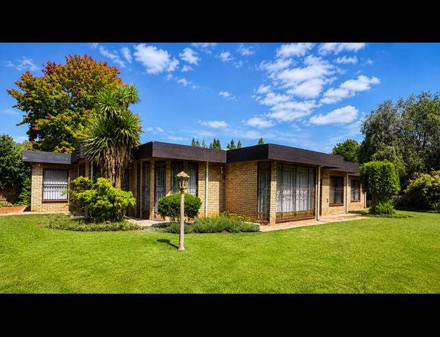 4 BEDROOM HOUSE FOR SALE IN THREE RIVERS EAST